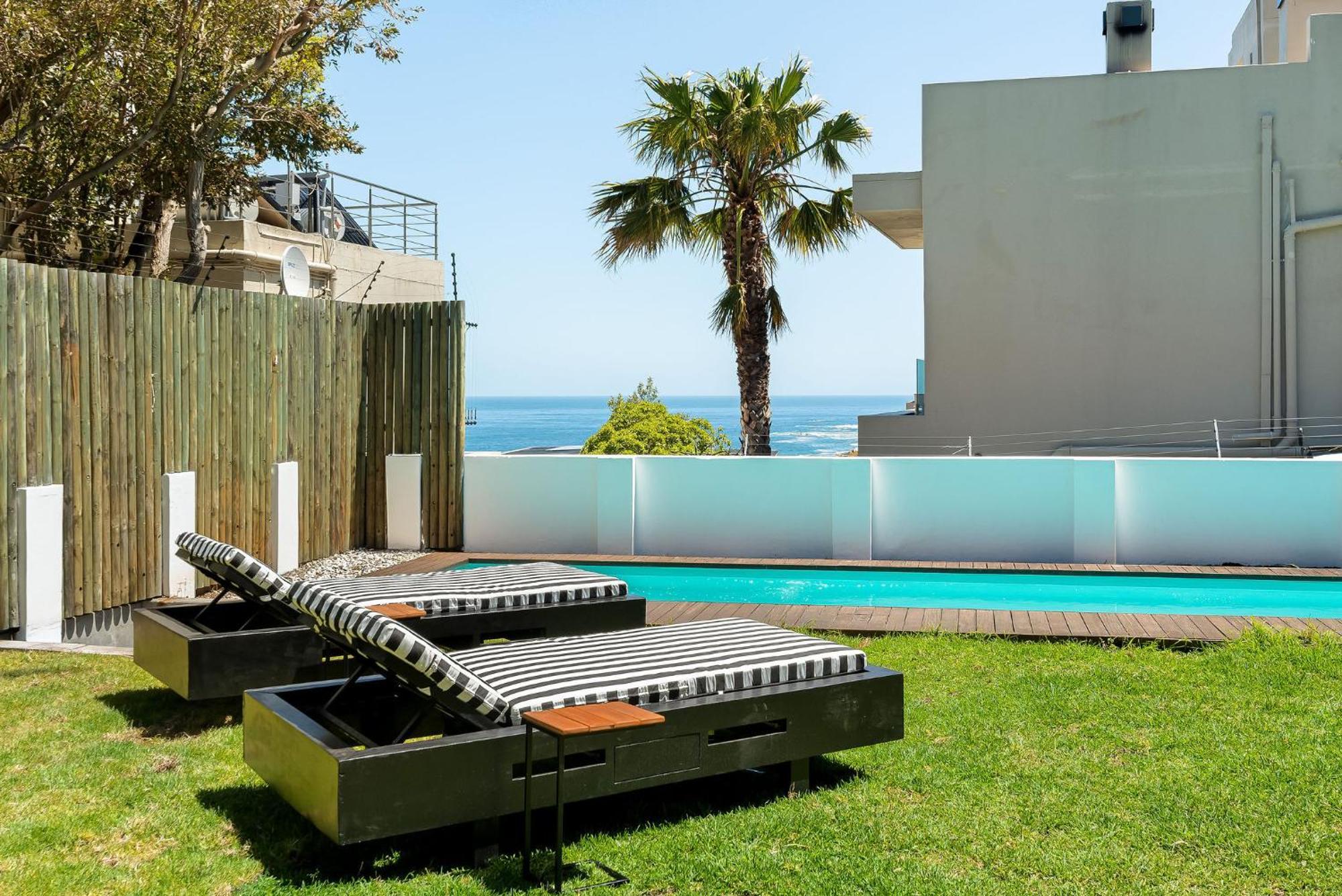 ホテル Neighbourgood 1St Crescent Camps Bay ケープタウン エクステリア 写真